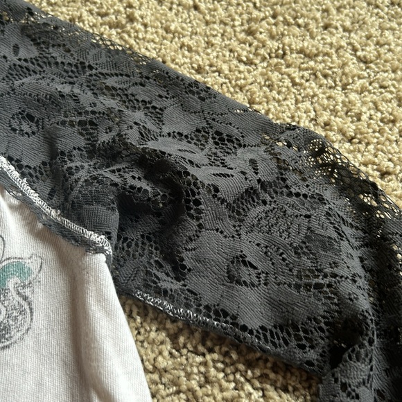 We The Free jersey type T-shirt w/lace. Size S - Picture 2 of 8